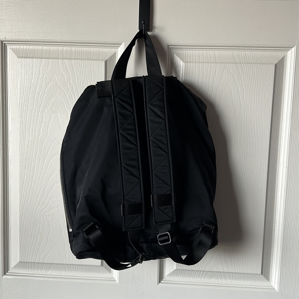 LULULEMON Backpack! 😎 - Picture 5 of 7